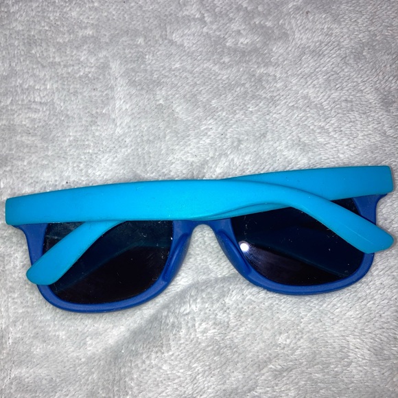 sunglasses for toddler 🩵🕶️💛🕶️🩵 - Picture 7 of 16